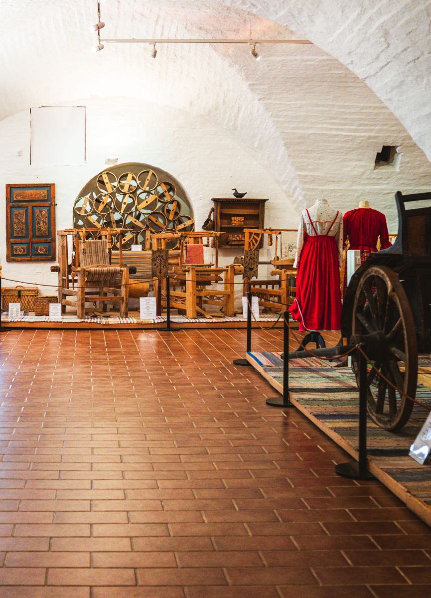 Подклет трапезной палаты